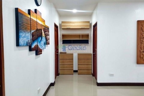 Villa in Pattaya, Thailand 3 bedrooms № 145291 - photo 9