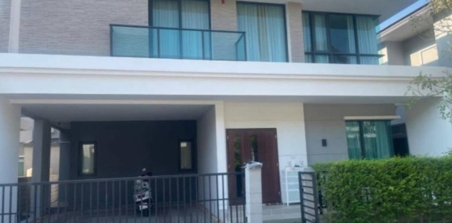 Дом в Сапхансунге, Бангкок, Таиланд с 4 спальнями № 150436