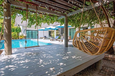 Villa in Hua Hin, Thailand 3 bedrooms № 168374 - photo 12