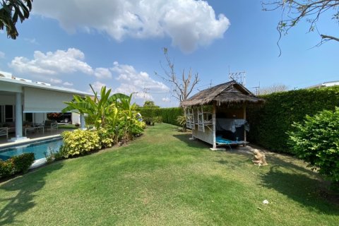 Villa in Hua Hin, Thailand 4 bedrooms № 168371 - photo 23