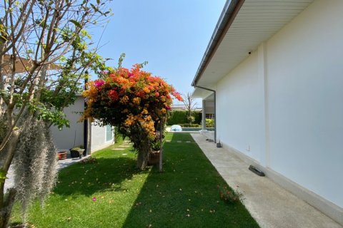 Villa in Hua Hin, Thailand 4 bedrooms № 168371 - photo 27