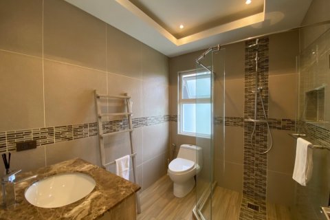 Villa in Hua Hin, Thailand 4 bedrooms № 168371 - photo 19