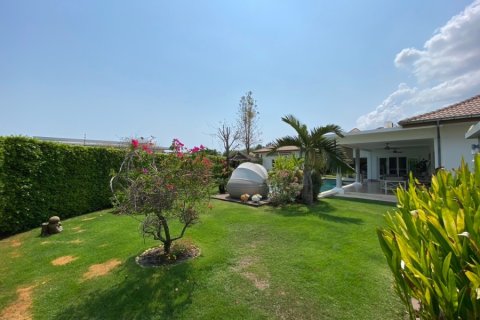 Villa in Hua Hin, Thailand 4 bedrooms № 168371 - photo 22