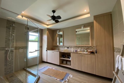 Villa in Hua Hin, Thailand 4 bedrooms № 168371 - photo 17
