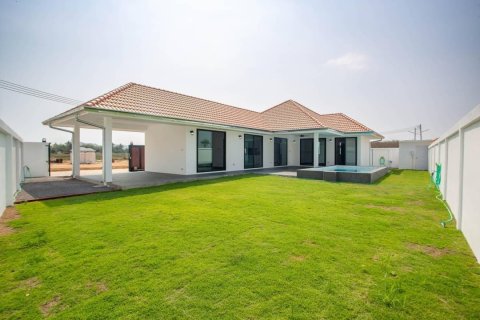 Villa à Hua Hin, Thaïlande 3 chambres № 168372 - photo 2