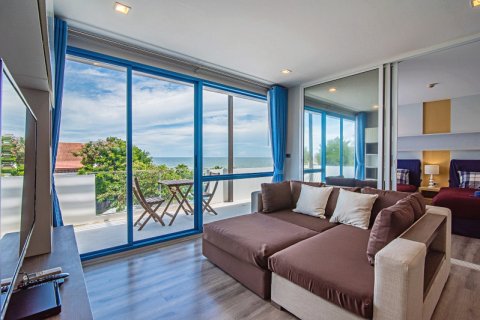 Condo in Hua Hin, Thailand, 2 bedrooms  № 168368 - photo 13