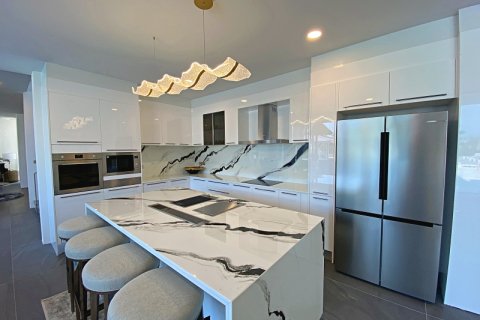 Villa in Cha-am, Thailand 4 bedrooms № 168373 - photo 11