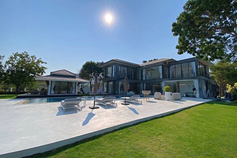 Villa in Cha-am, Thailand 4 bedrooms № 168373 - photo 3