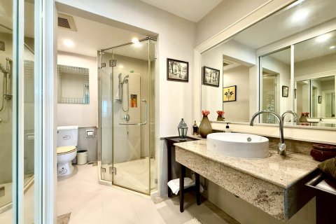 Condo in Pattaya, Thailand, 2 bedrooms № 155270 - photo 16