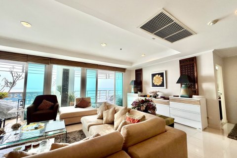 Condo in Pattaya, Thailand, 2 bedrooms № 155270 - photo 8