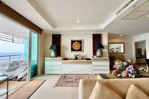 Condo in Pattaya, Thailand, 2 bedrooms № 155270 - photo 7