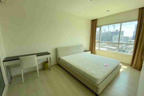 Condo in Bangkok, Thailand, 2 bedrooms № 183457 - photo 8