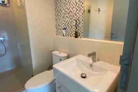 Condo in Bangkok, Thailand, 2 bedrooms № 183457 - photo 7
