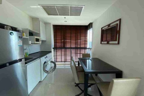 Condo in Bangkok, Thailand, 2 bedrooms № 183457 - photo 5