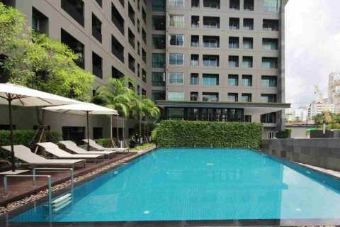 Condo in Bangkok, Thailand, 1 bedroom  № 183458 - photo 2