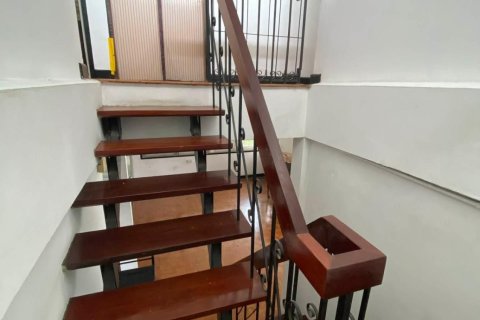 Duplex in Bang Kapi, Bangkok, Thailand 8 bedrooms № 152795 - photo 5
