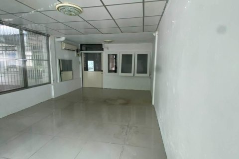 Duplex in Bang Kapi, Bangkok, Thailand 8 bedrooms № 152795 - photo 9