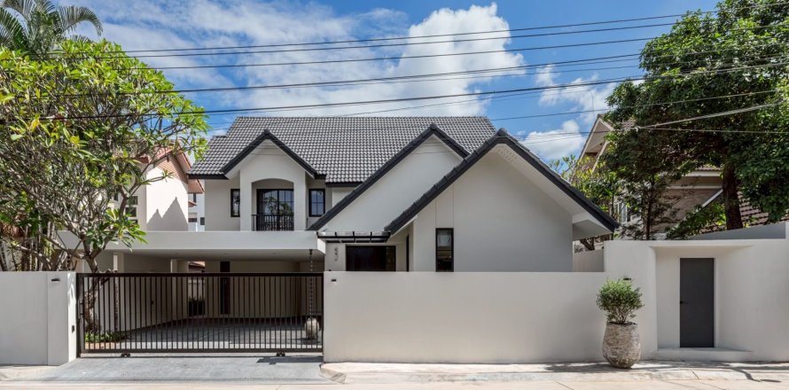 Дом в Чиангмае, Таиланд с 5 спальнями  № 152792