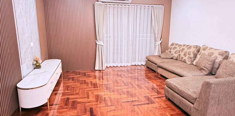 Кондоминиум с 2 спальнями в Самутпракане, Таиланд № 152794