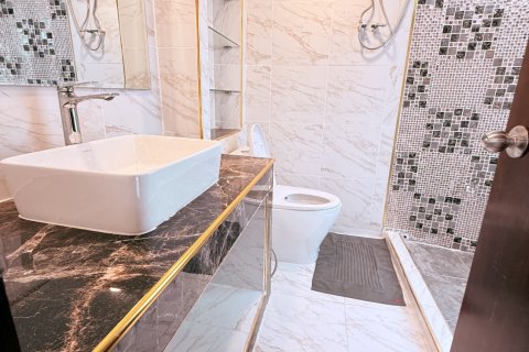 Кондоминиум с 2 спальнями в Самутпракане, Таиланд № 152794 - фото 9