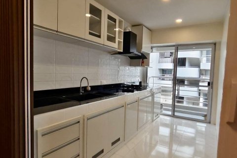 Кондоминиум с 2 спальнями в Самутпракане, Таиланд № 152794 - фото 2