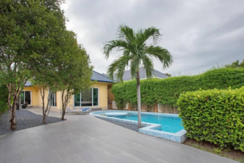 Villa in Phuket, Thailand 3 bedrooms № 167232