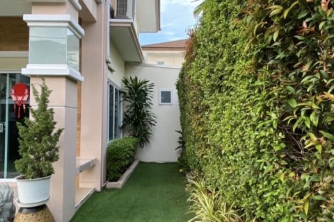 Maison à Samut Prakan, Thaïlande 5 chambres № 167228 - photo 13