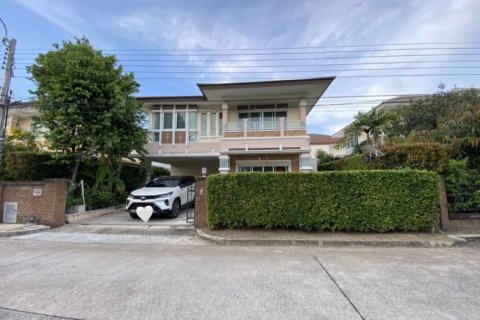 Maison à Samut Prakan, Thaïlande 5 chambres № 167228