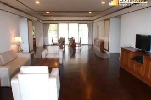 Condo in Pattaya, Thailand, 3 bedrooms № 210408 - photo 4