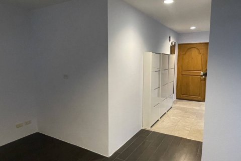 Studio in the Condo in Watthana, Bangkok, Thailand  № 161960 - photo 6