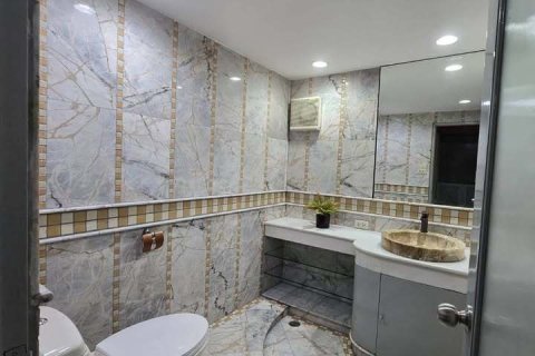 Condo in Pathum Wan, Bangkok, Thailand, 2 bedrooms  № 161957 - photo 7