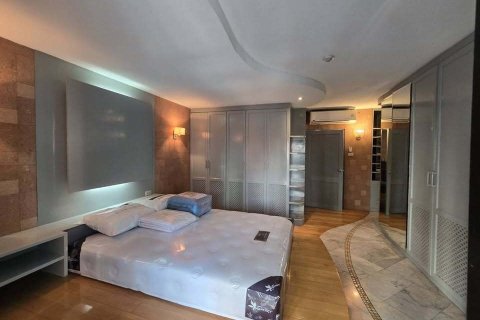 Condo in Pathum Wan, Bangkok, Thailand, 2 bedrooms  № 161957 - photo 5