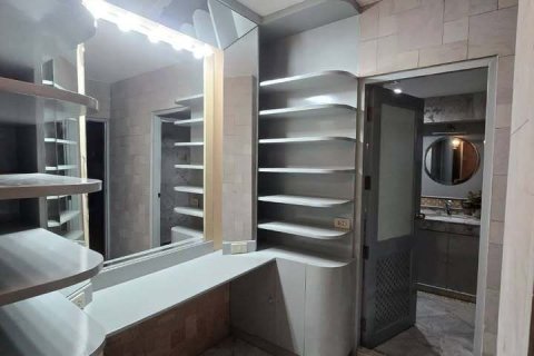 Condo in Pathum Wan, Bangkok, Thailand, 2 bedrooms  № 161957 - photo 6