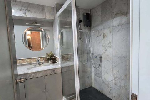 Condo in Pathum Wan, Bangkok, Thailand, 2 bedrooms  № 161957 - photo 4