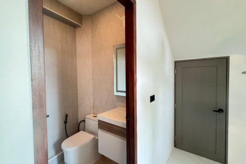 Villa in Phuket, Thailand 3 bedrooms № 161962 - photo 16