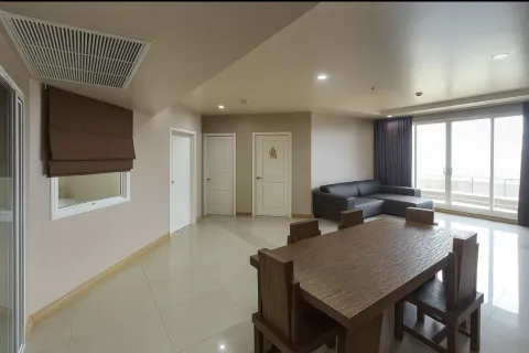 Кондоминиум с 3 спальнями в Хуай Кванге, Бангкок, Таиланд № 161305 - фото 6