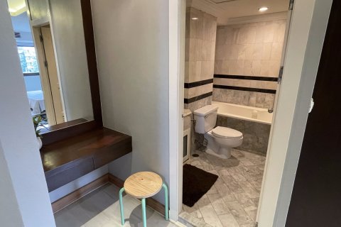 Condo in Watthana, Bangkok, Thailand, 2 bedrooms  № 161308 - photo 15