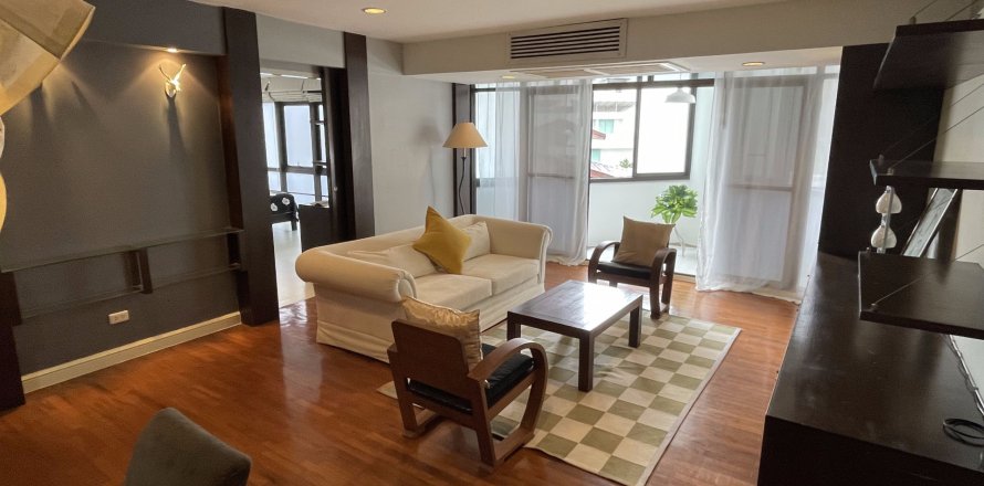 Condo in Watthana, Bangkok, Thailand, 2 bedrooms  № 161308