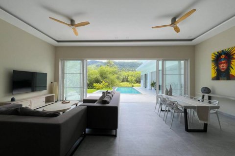 Villa in Ko Samui, Thailand 4 bedrooms № 135256 - photo 9
