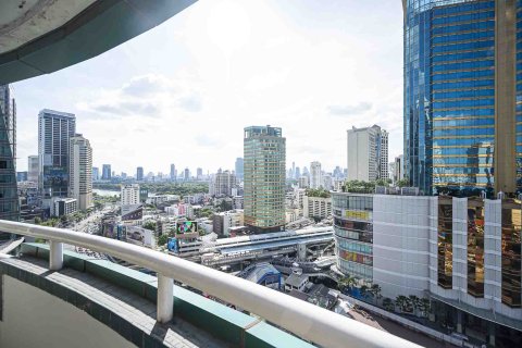 Condo in Bangkok, Thailand, 2 bedrooms № 157710 - photo 12