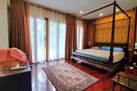 House in Pattaya, Thailand 5 bedrooms № 157714 - photo 11