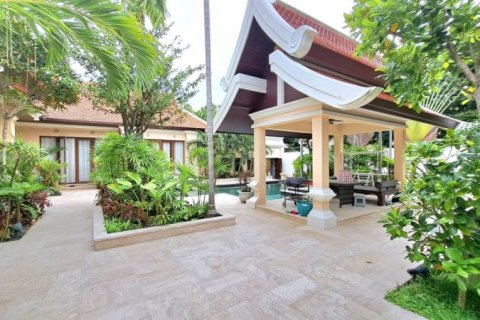 House in Pattaya, Thailand 5 bedrooms № 157714 - photo 3