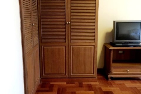 Condo in Bangkok, Thailand, 2 bedrooms  № 157709 - photo 13