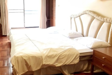 Condo in Bangkok, Thailand, 2 bedrooms  № 157709