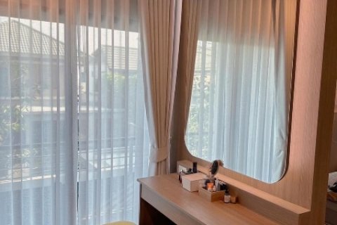 House in Bangkok, Thailand 4 bedrooms № 157708 - photo 12