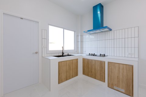 House in Saraphi, Thailand 3 bedrooms № 159450 - photo 17