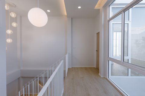 House in Saraphi, Thailand 3 bedrooms № 159450 - photo 7