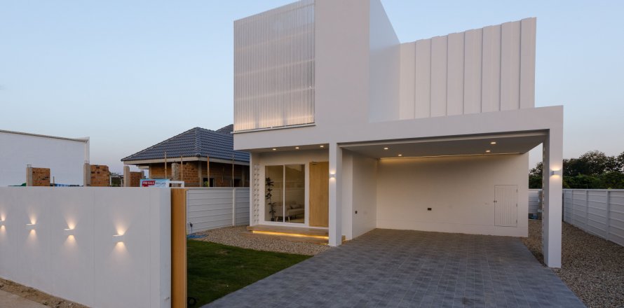 House in Saraphi, Thailand 3 bedrooms № 159450