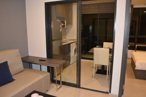 Студия в кондо в Бангне, Бангкок, Таиланд № 159449 - фото 5