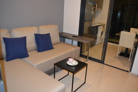 Студия в кондо в Бангне, Бангкок, Таиланд № 159449 - фото 2